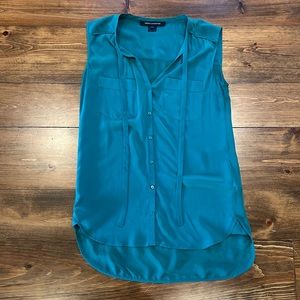 French Connection 100% Silk sleeveless blouse. Size 2US